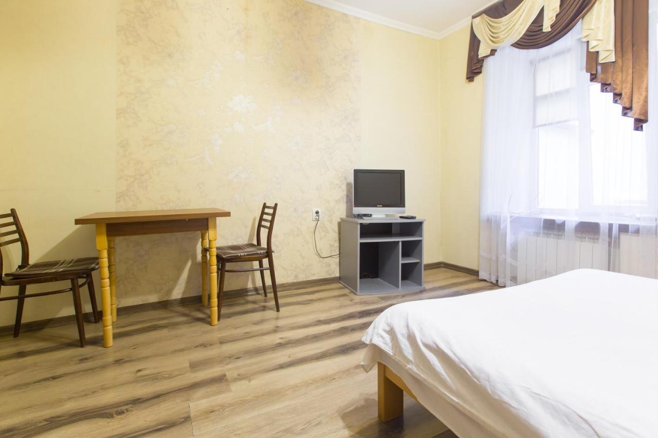 Apartment on Staroevreyska street 17 Lviv Buitenkant foto