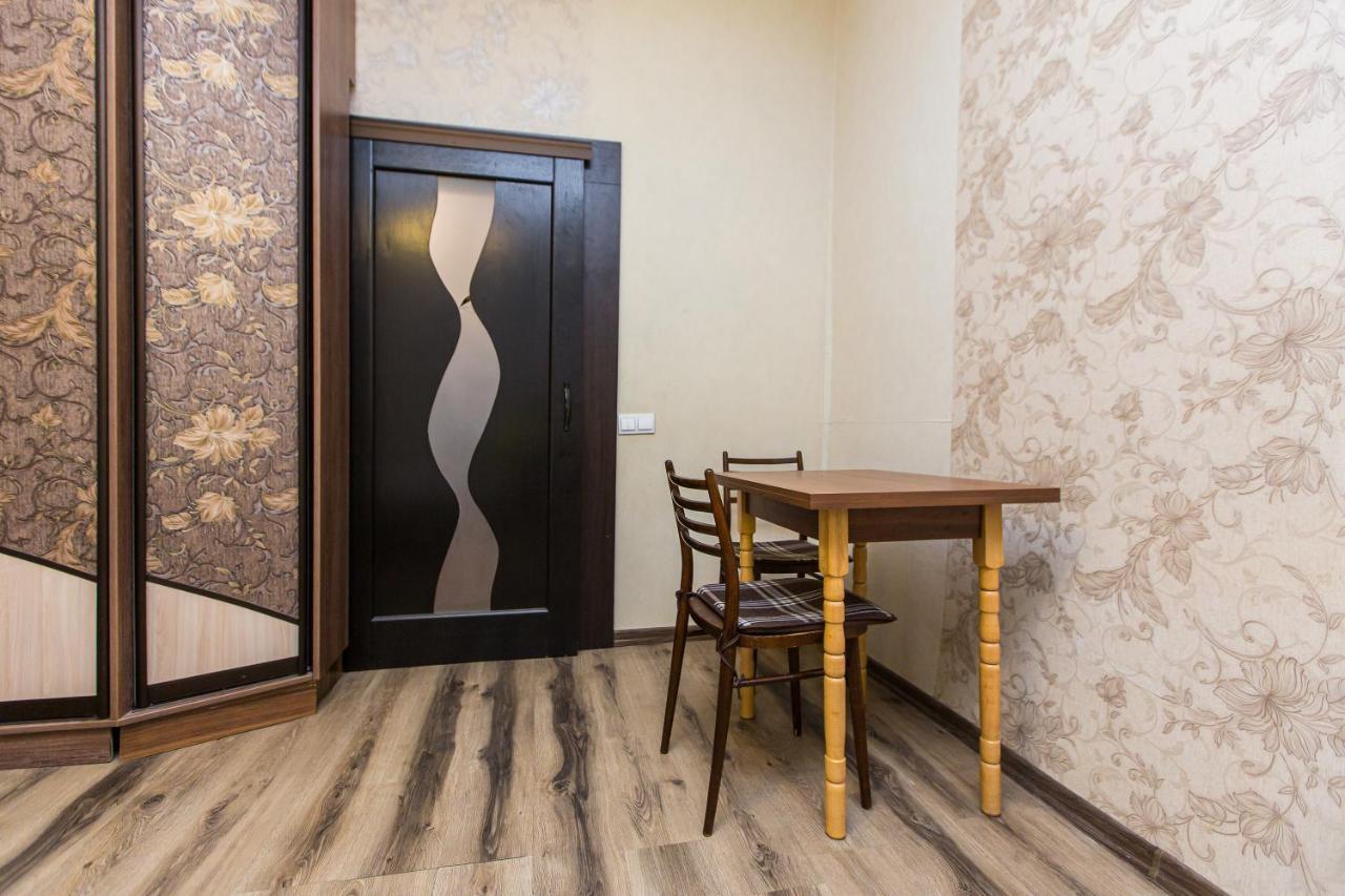 Apartment on Staroevreyska street 17 Lviv Buitenkant foto