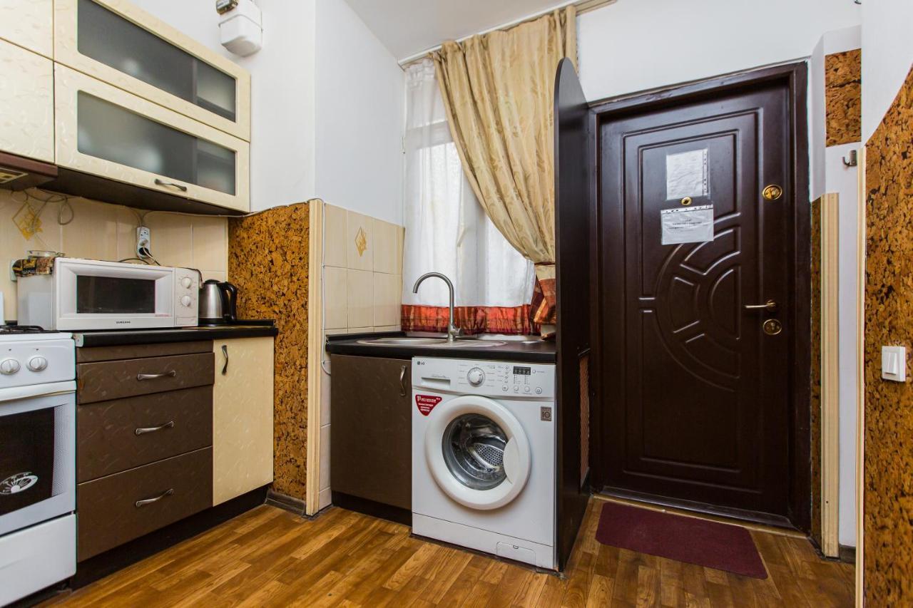 Apartment on Staroevreyska street 17 Lviv Buitenkant foto
