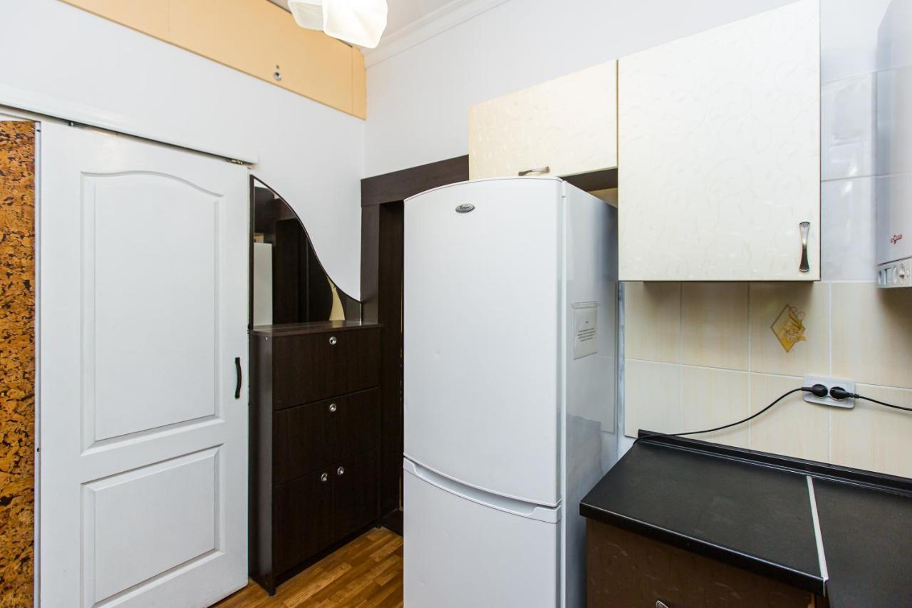 Apartment on Staroevreyska street 17 Lviv Buitenkant foto