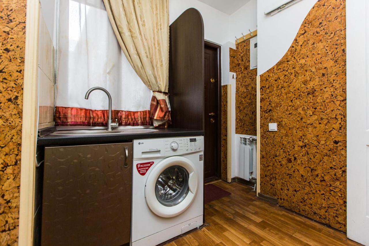 Apartment on Staroevreyska street 17 Lviv Buitenkant foto